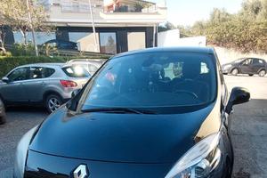 Renault Grand Scenic XMod 1.5 dCi