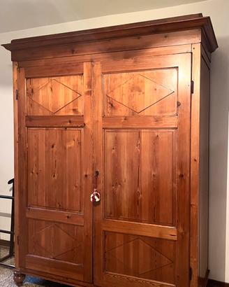 Armadio in legno