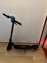 Monopattino elettrico RCB R17
