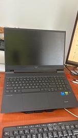 HP Victus Laptop Gaming i7-11800H • 16GB RAM • 1TB