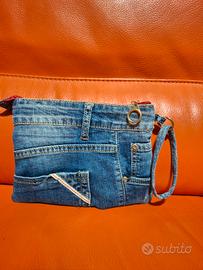 pochette in jeans fatta a mano