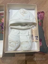 Capellino e scarpine neonato