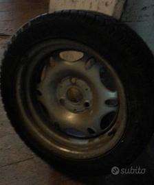 Cerchi acciaio smart gomme