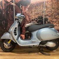 Piaggio Vespa 300 GTS Super Tech Solo 3025 km