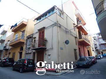 Casa indipendente presso Corso Butera P/30