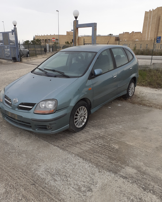 Nissan almera tino 2.2 td 01 ricambi