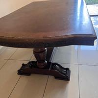 Ashley furniture dinner table. (Made in USA)