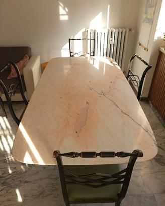 Tavolo in marmo