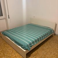 Letto matrimoniale con materasso