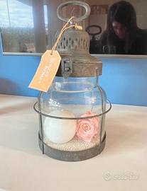 Lanterna con rosa stabilizzata nuova