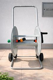 Avvolgitubo da giardino con carrello