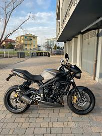 Triumph street triple 675 R