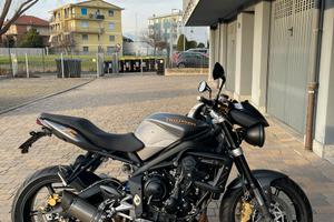 Triumph street triple 675 R