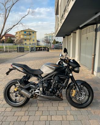 Triumph street triple 675 R