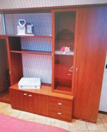 mobile soggiorno con vetrinette