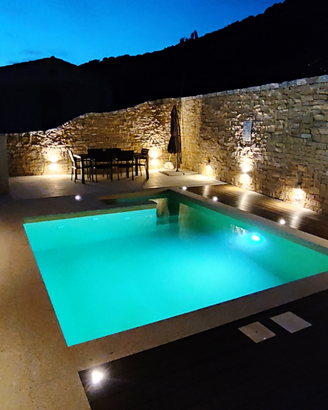Villa a Chia Sardegna vista mare Jacuzzi e piscina
