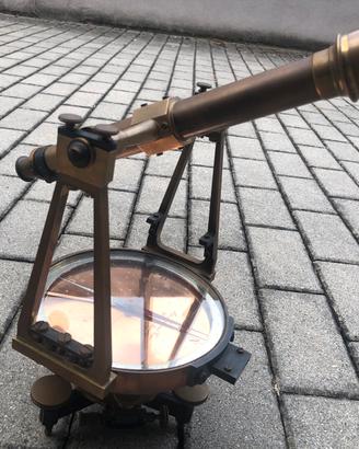 Teodolite da collezionisno