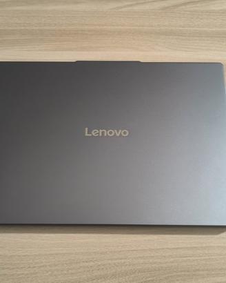 Laptop Lenovo IdeaPad Core 7 240H - RAM DDR5 16GB