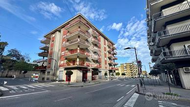 4 LOCALI A CORIGLIANO-ROSSANO