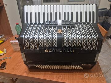 Fisarmonica SCANDALLI. 120 bassi 