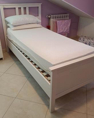 Letto singolo + comodino + materasso Previdorm