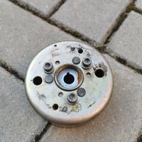 Volano booster e copri volano