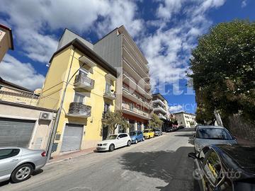 Appartamento Isernia [Z3 TOPEDILE G6VRG] (Centro)