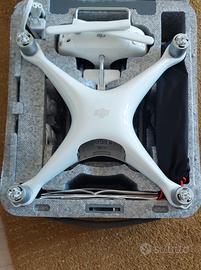 drone dji Phantom 4 