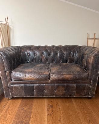 Divano Chesterfield 2 Posti in Vera Pelle