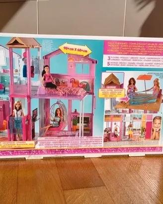Casa di Barbie Malibù a 3 piani con accessori