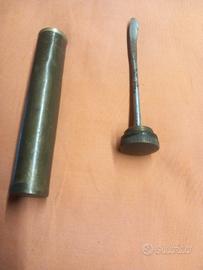 Dosatore militare in ottone con spatola – Regio Es