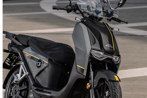 Supersoco cpx  125 elettrico (2batterie).