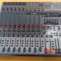 Mixer Behringer XENYX X1832 USB