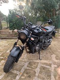 Yamaha XSR 700 nero opaco