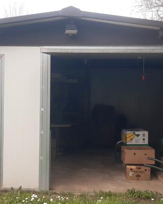 Garage prefabbricato
