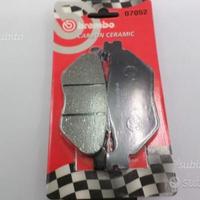 Coppia pastiglie freno dietro brembo yamaha tmax