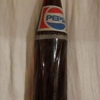 Bottiglia pepsi 1999 con logo in arabo