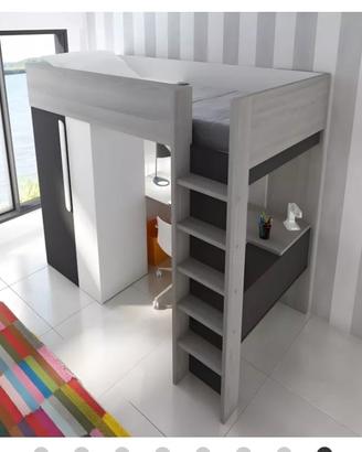 Letto con cabina armadio e scrivania.