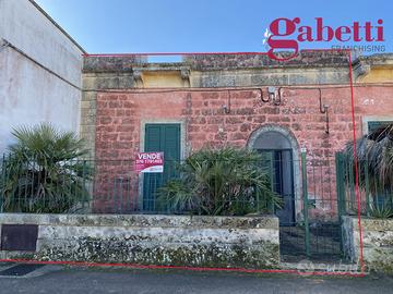 Casa Indipendente Giuggianello