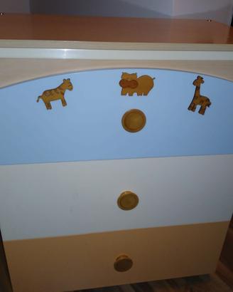 cassettiera con ruote e vaschetta removibile 
