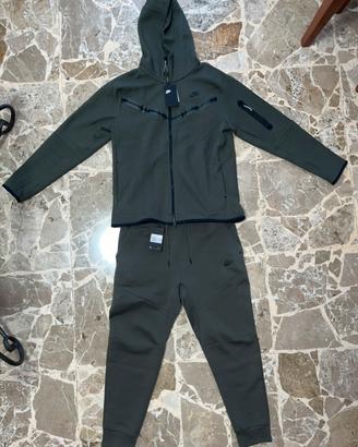 Nike tech fleece completo