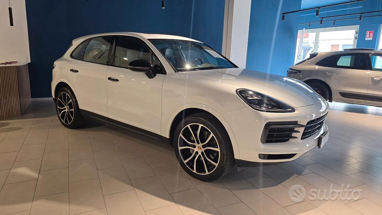 PORSCHE Cayenne 3ªs.'17-->