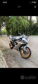 Yamaha r1