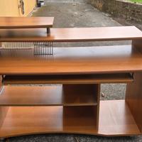 scrivania per pc in legno