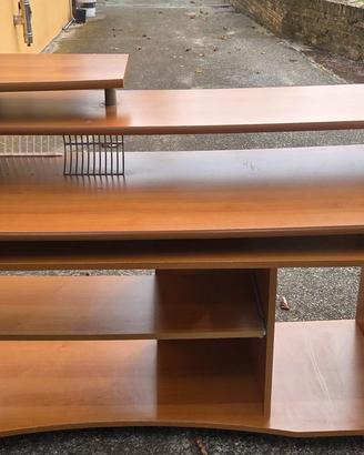 scrivania per pc in legno