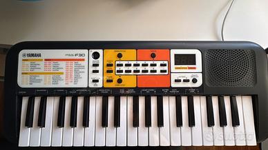 Tastiera Yamaha PSS-F30 come nuova.