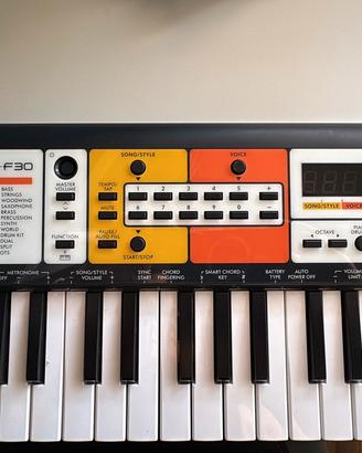 Tastiera Yamaha PSS-F30 come nuova.