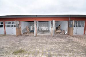 VOLPIANO TRE BOX AUTO A €3000