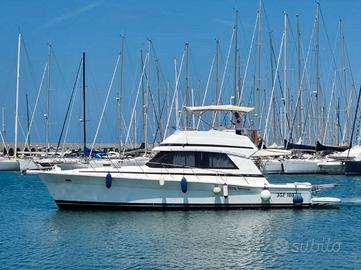 RIVIERA 43 FLY MOTORI NUOVI ZERO ORE