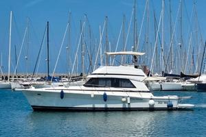 RIVIERA 43 FLY MOTORI NUOVI ZERO ORE